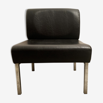 Fauteuil vintage en simili cuir et chrome