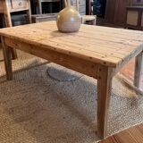 Old farmhouse coffee table with 1 drawer in raw solid wood.