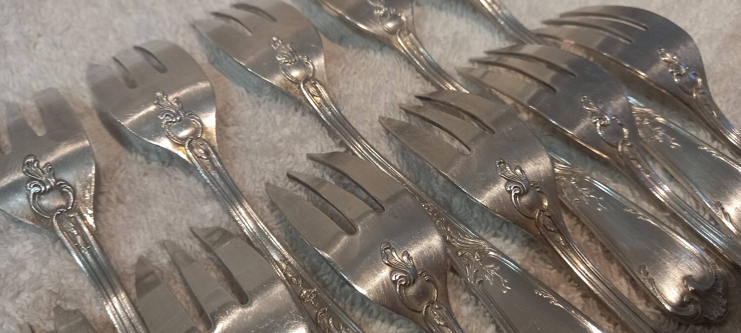 12 silver plated cake forks, Ercuis LXV 29, 14.4cm