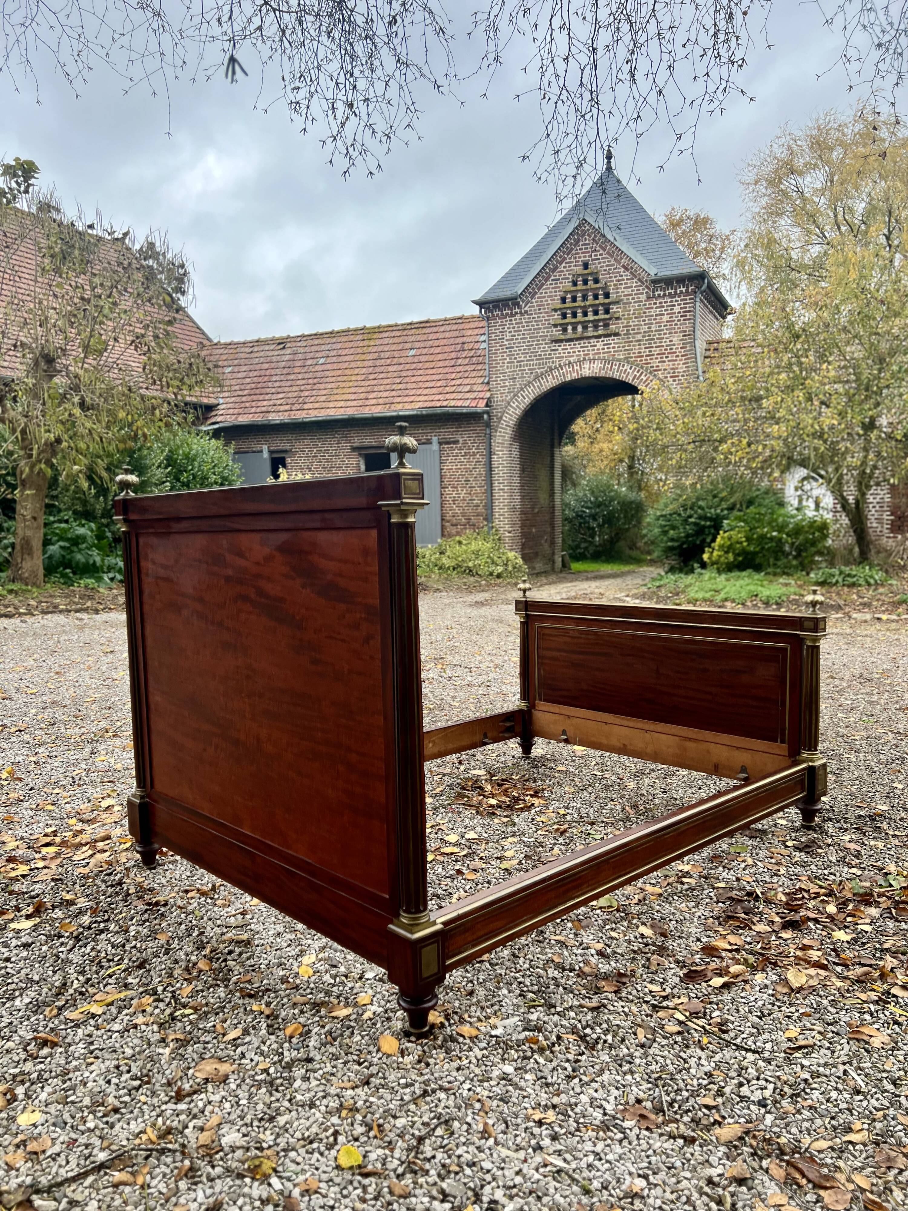 Magnificent Louis XVI style flamed mahogany bed Attributed to Gervais-maximilien Durand