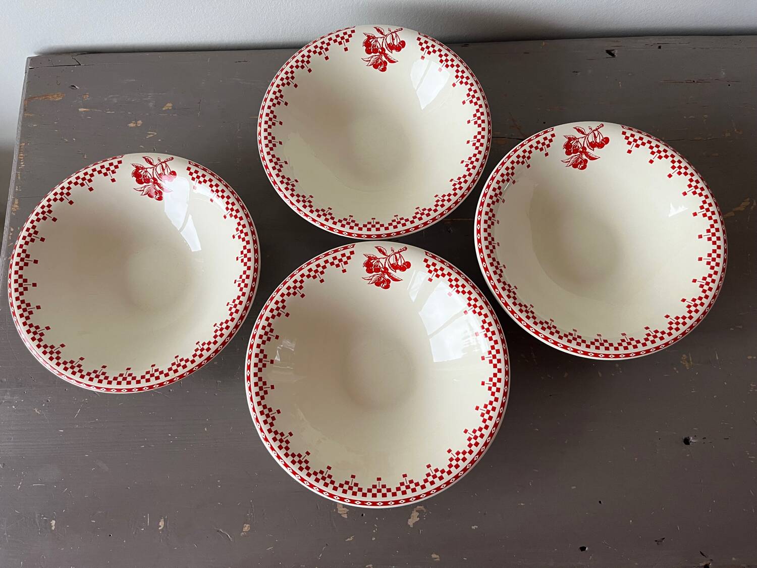 4 soup plates Comptoir de Famille “red checkerboard” model
