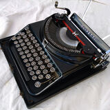 Olivetti portable typewriter model "Ico" 30s