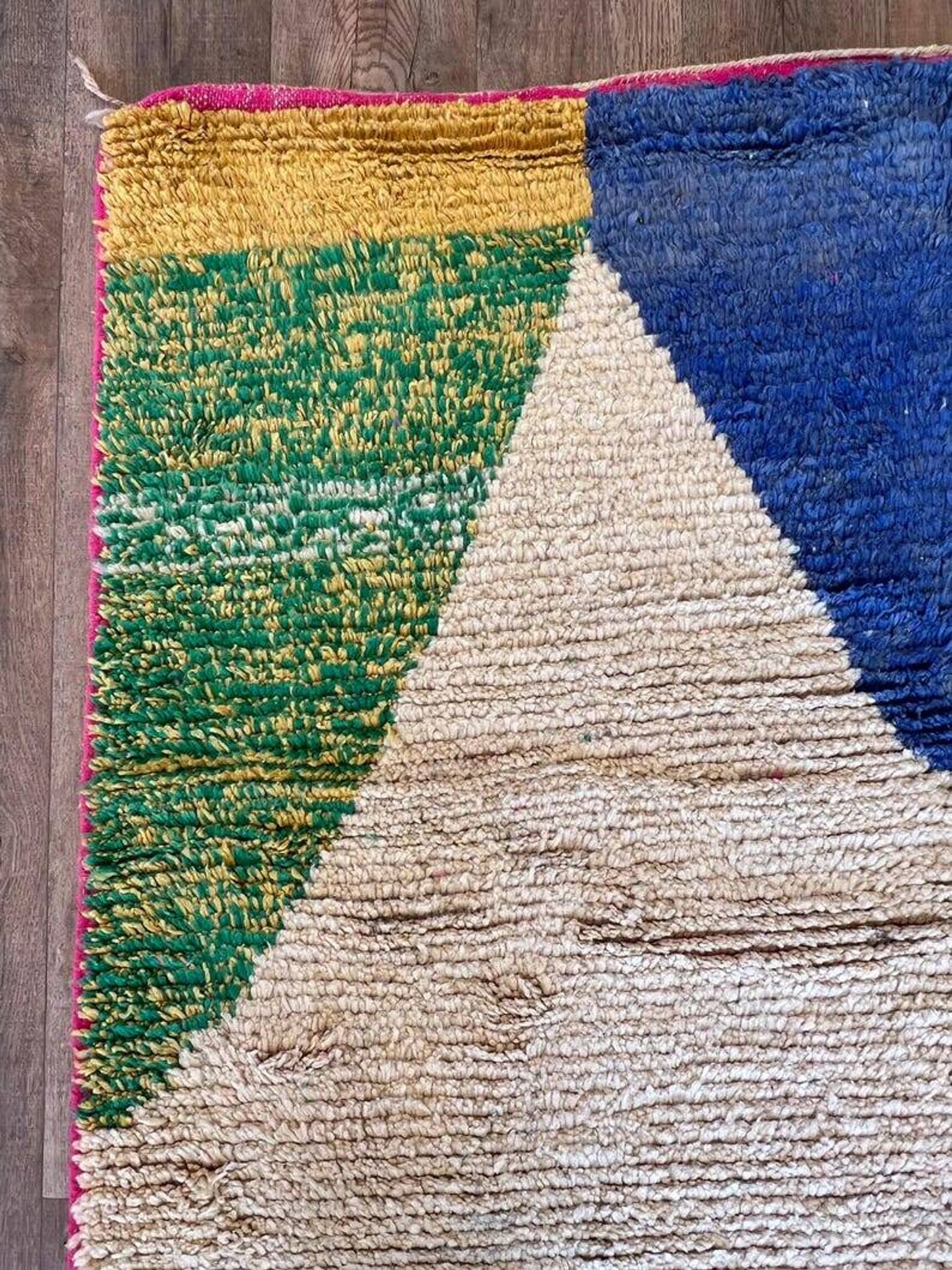 Moroccan Berber rug 250cm x 150cm