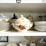 Digoin Sarreguemines earthenware tureen, “Yann” service