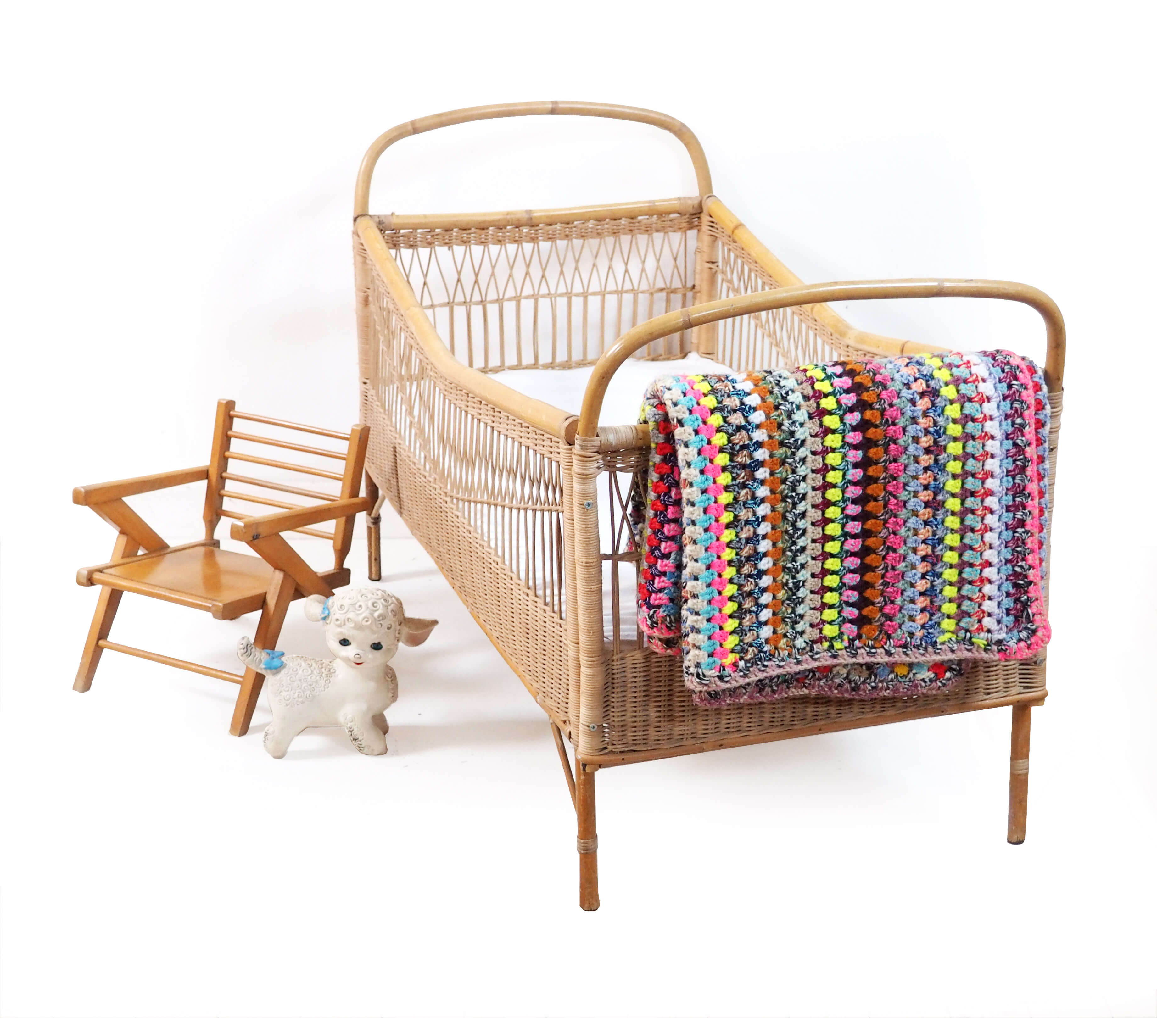 Child rattan bed