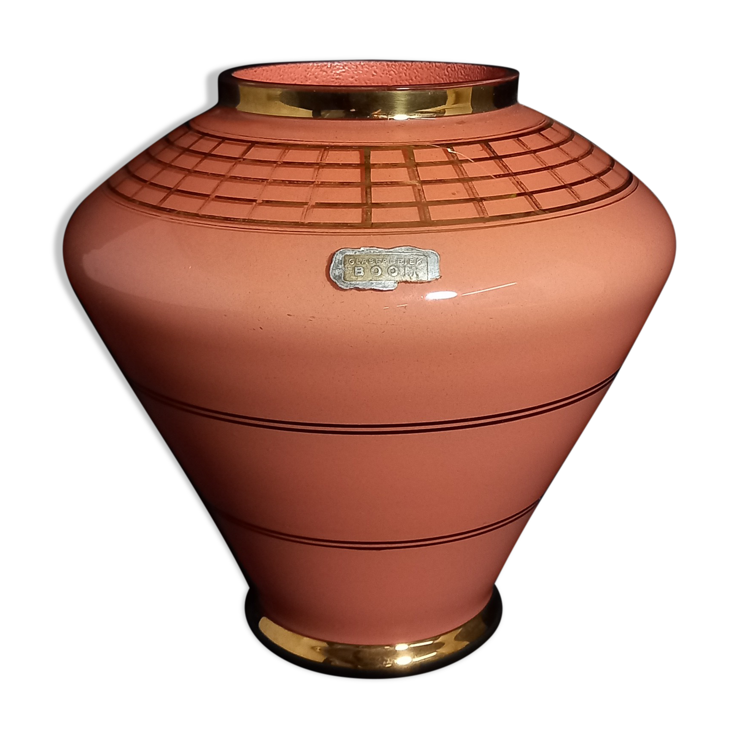 Art deco vase in opaque pink glass - model 'ady' de de rupel (boom glass)