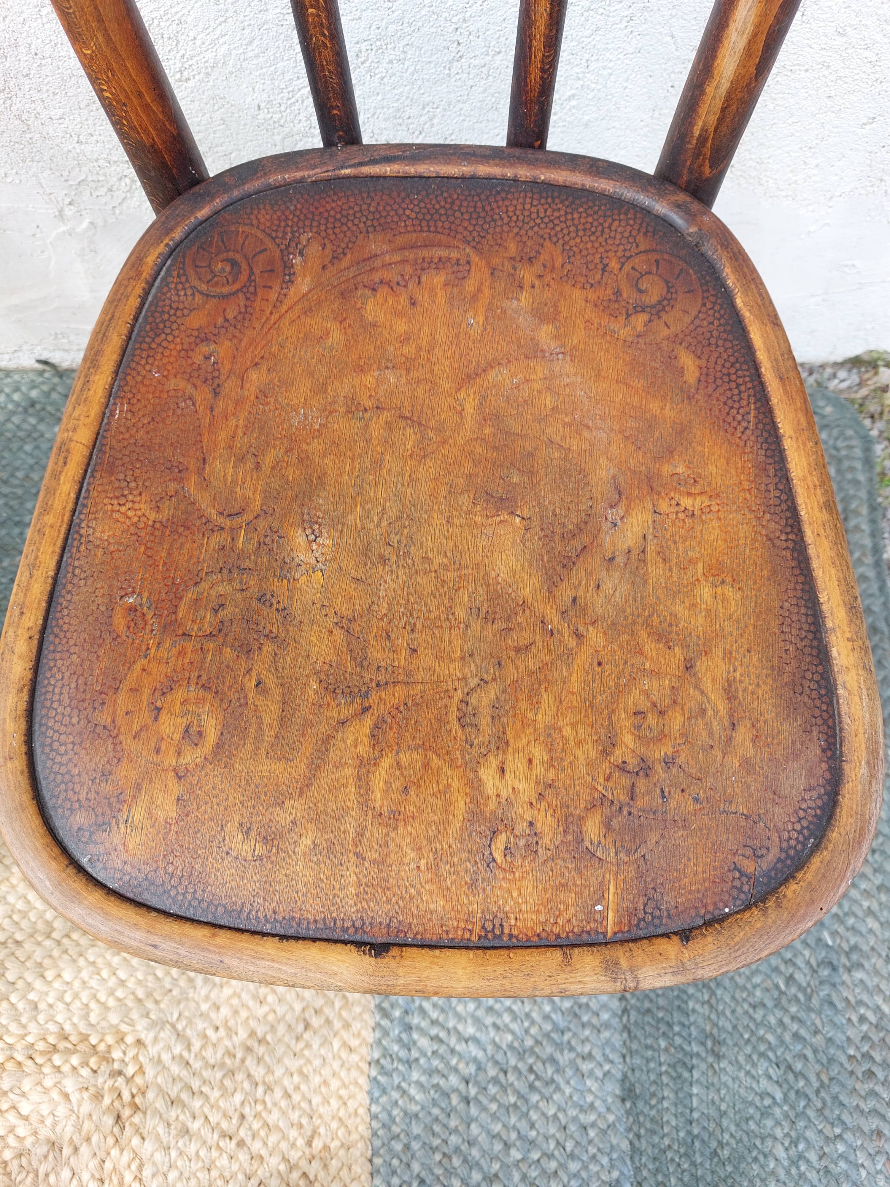 6 Luterma bistro chairs with pattern on the seat
