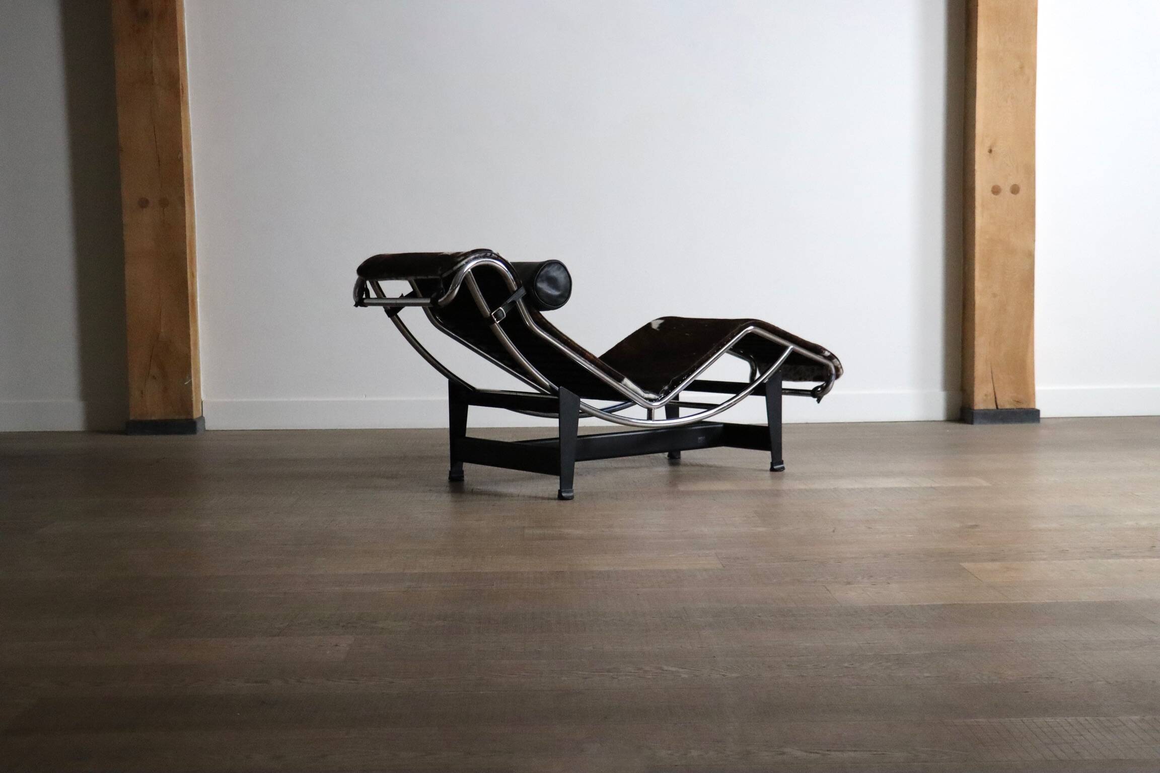 Cassina LC4 Chaise Longue In Ponyskin By Le Corbusier and Charlotte Perrian