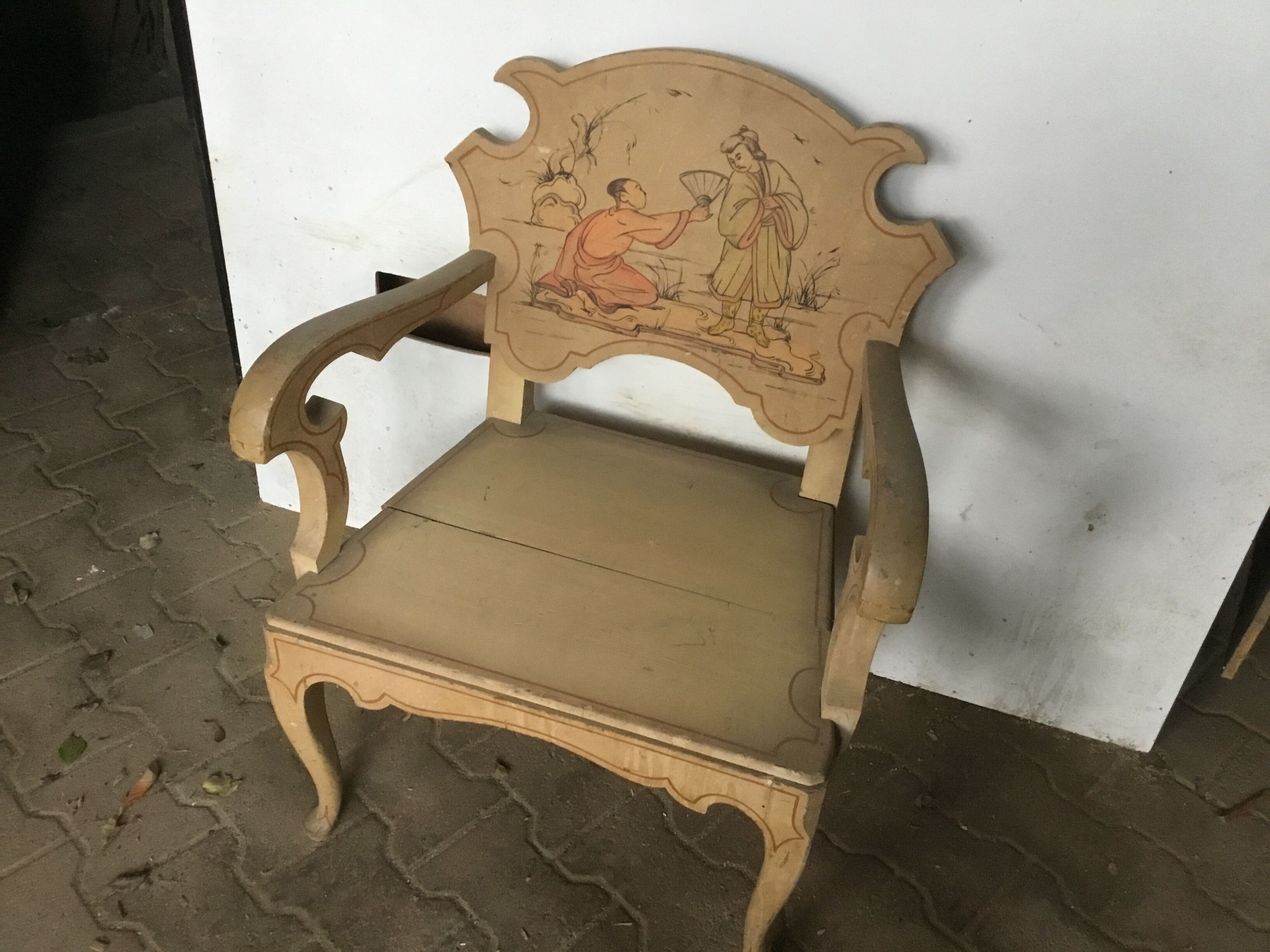 Chair or throne in Chinese lacquer wood from Vietnam, vintage, signed painting