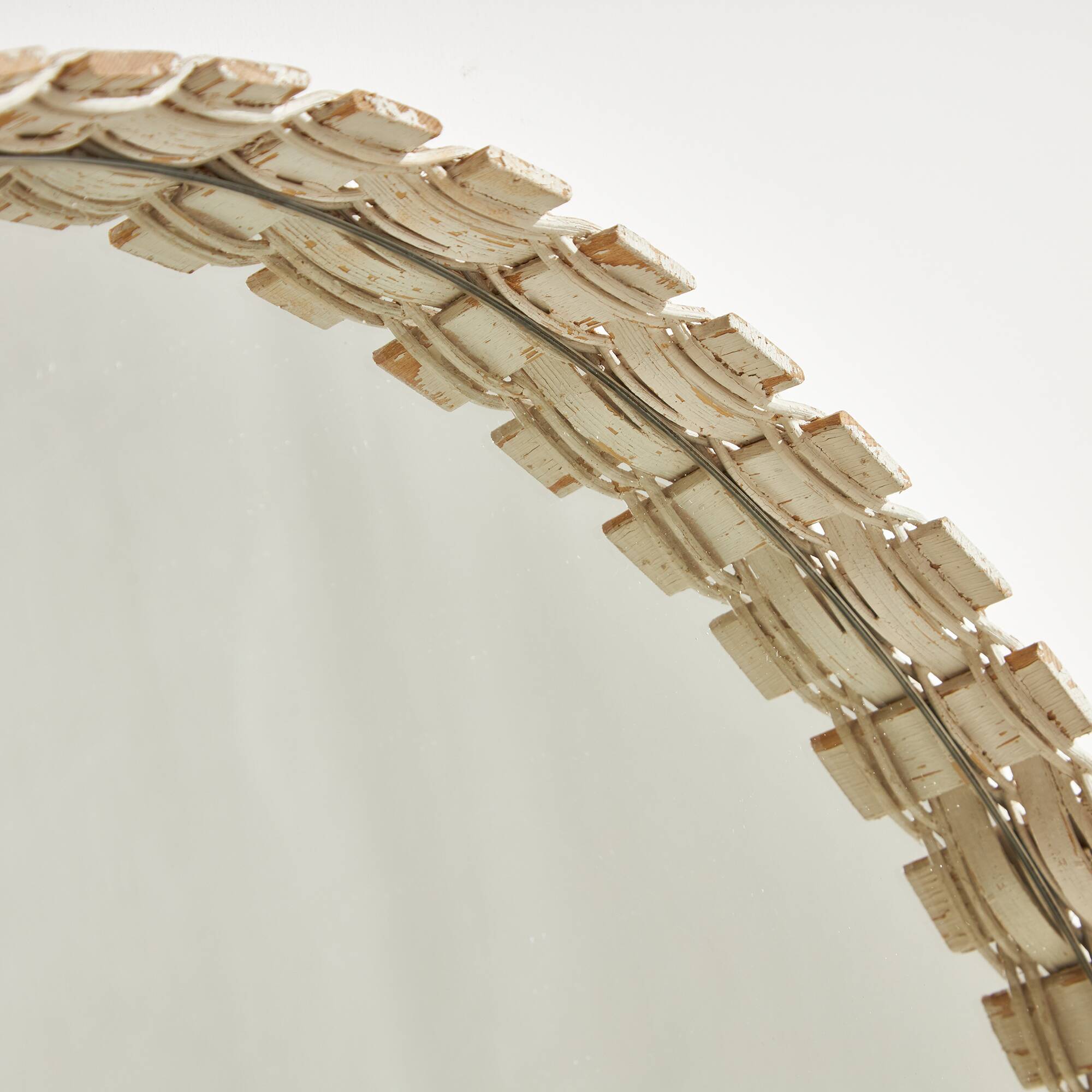 Round wooden framed mirror (MK10063)