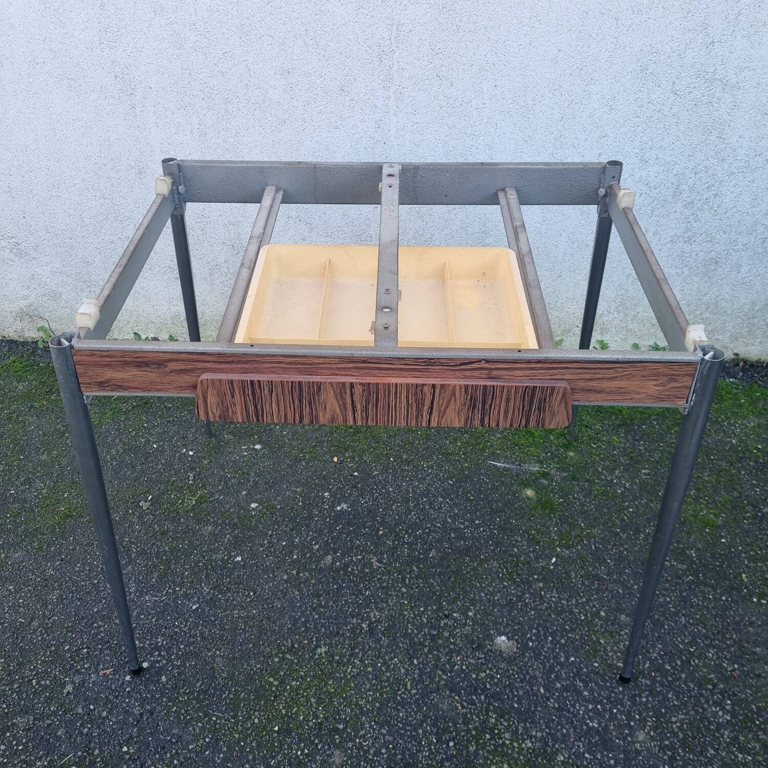Brown Formica table from the 1970s