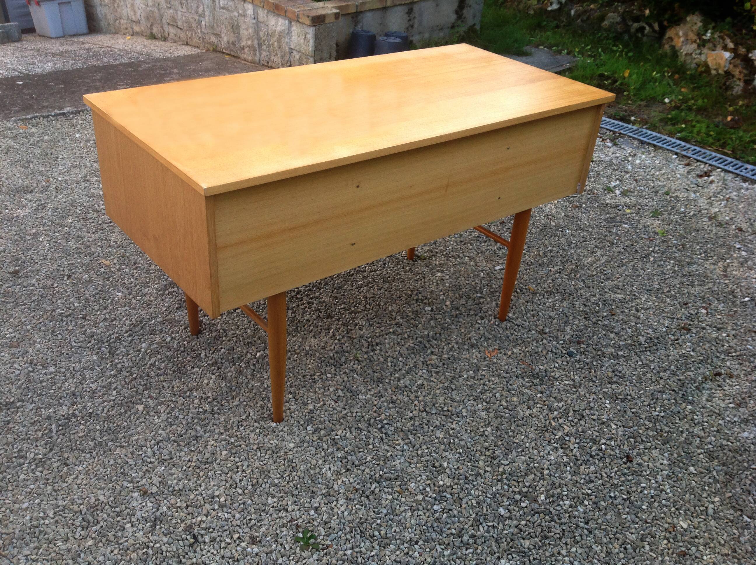 Scandinavian desk brand GDR