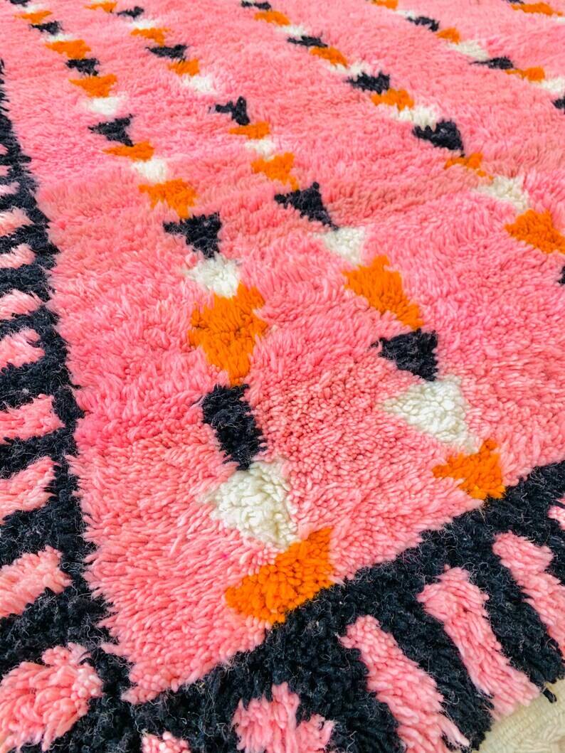 Traditional handmade Berber rug 250cm x 150cm