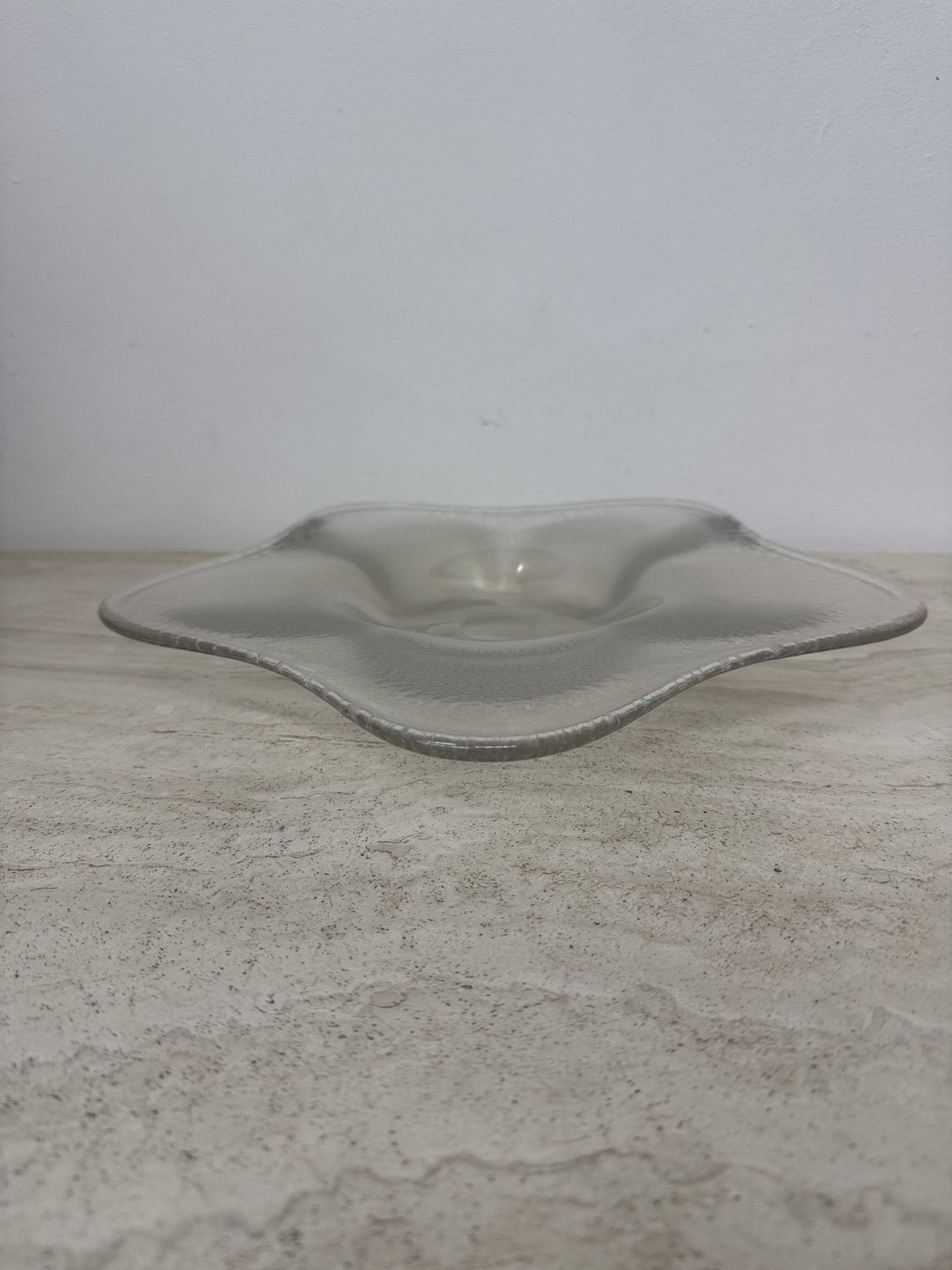 Antique bowl Willem Jacob Rozendaal for  Kristalunie Maastricht Coquille