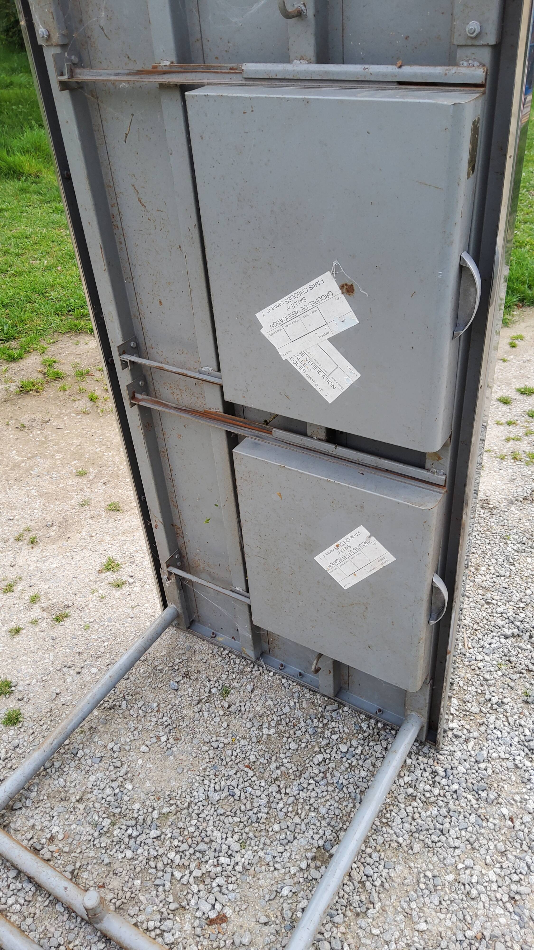 Metal office of the 50s of the Post Office