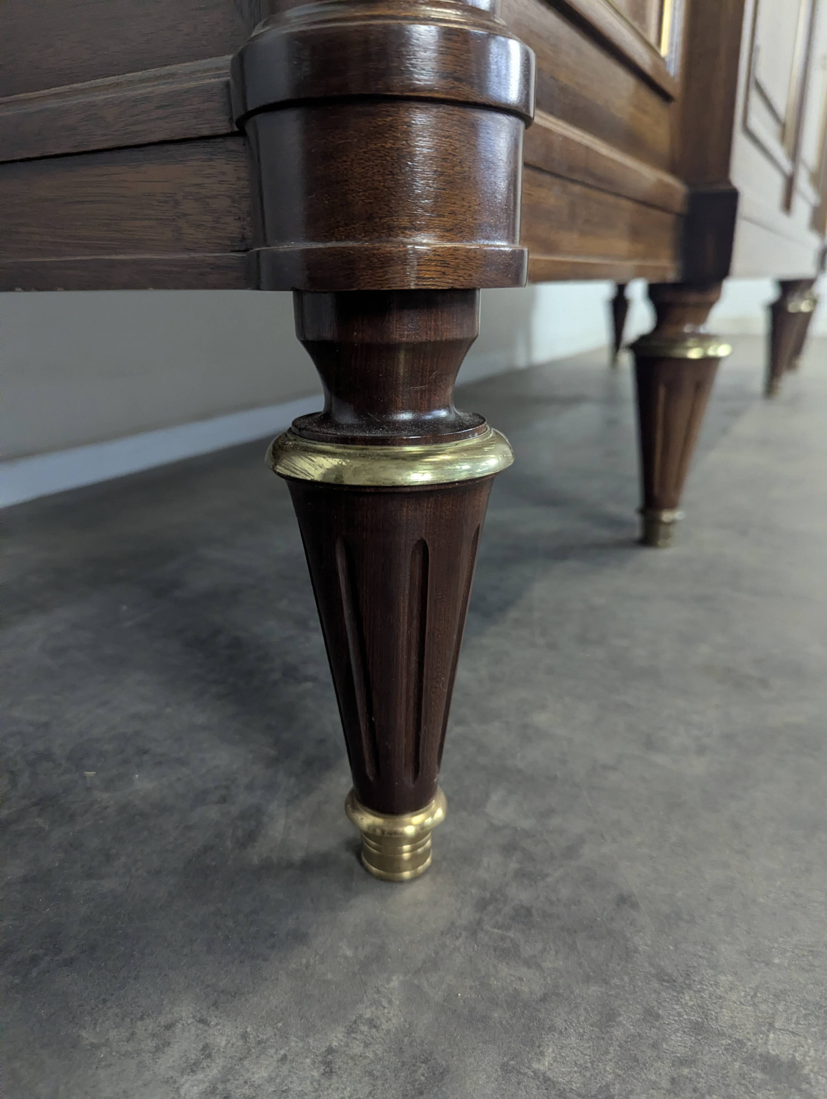 Enfilade de style Louis XVI en acajou
