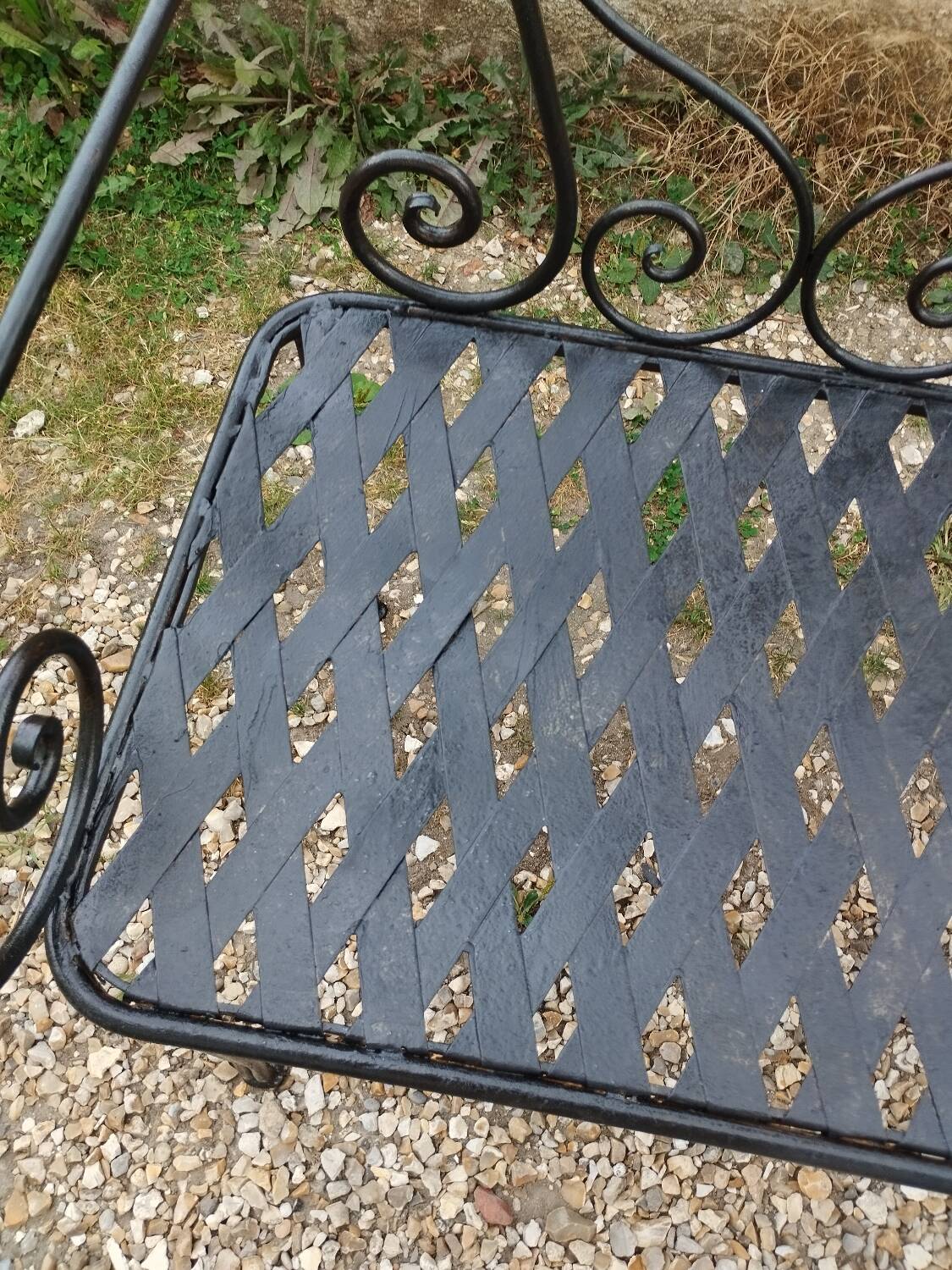 Beau banc de jardin en fer ancien