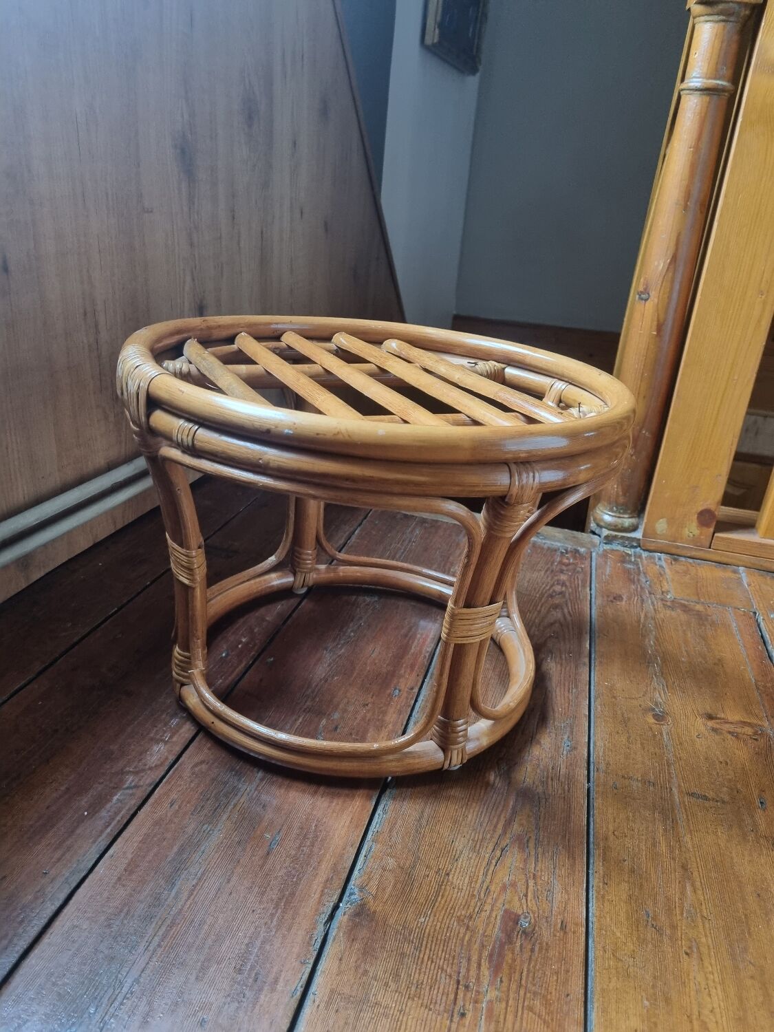 Rattan pouf