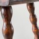 Tabouret en bois tripode tourné vintage