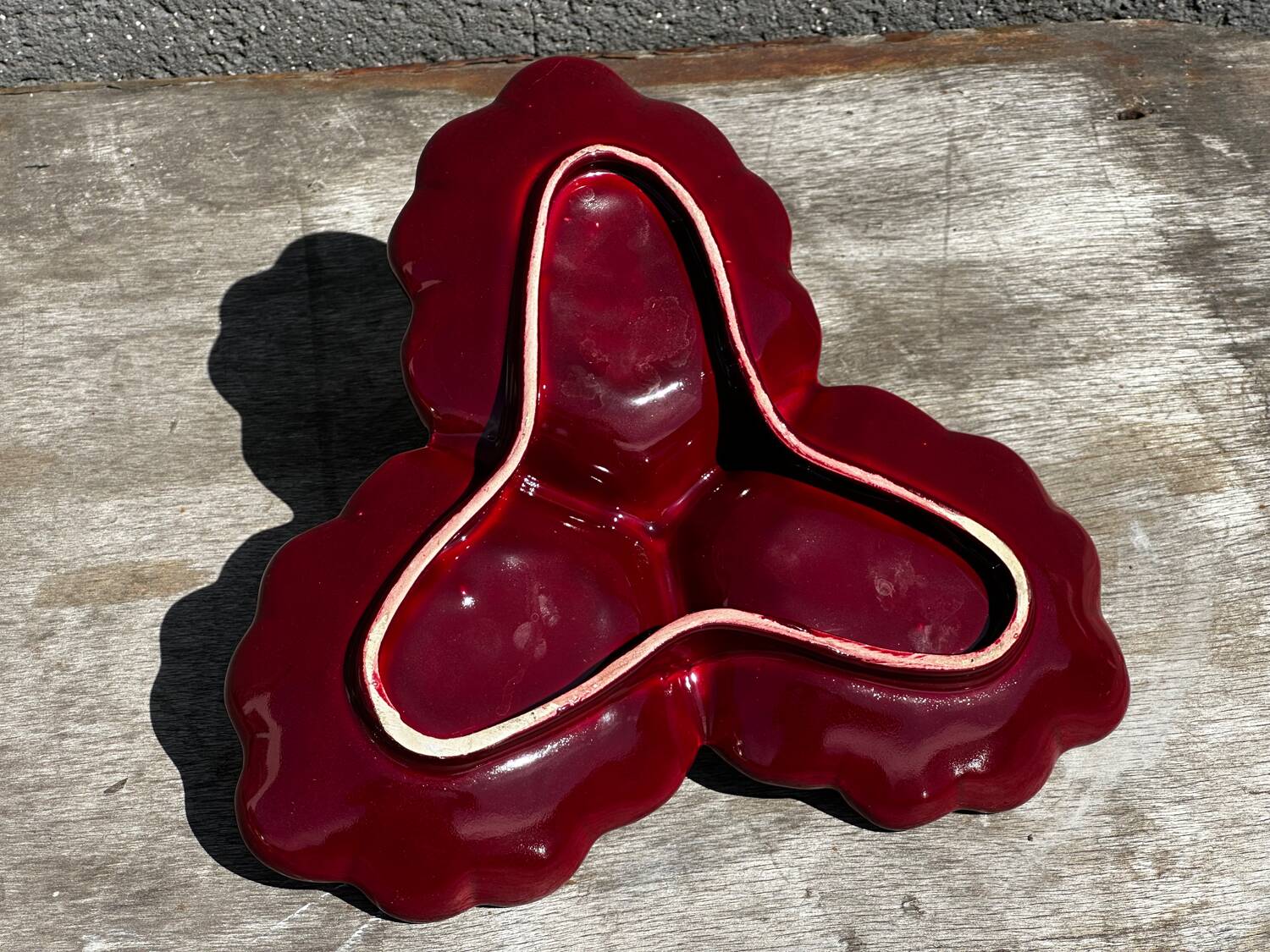 Bordeaux Trilobed Ceramic Cup from the 1950s Shell Shape