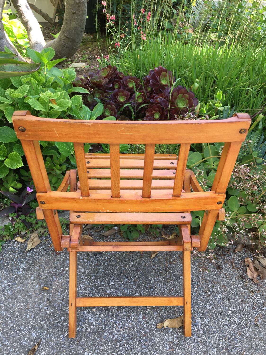 Folding wooden chair