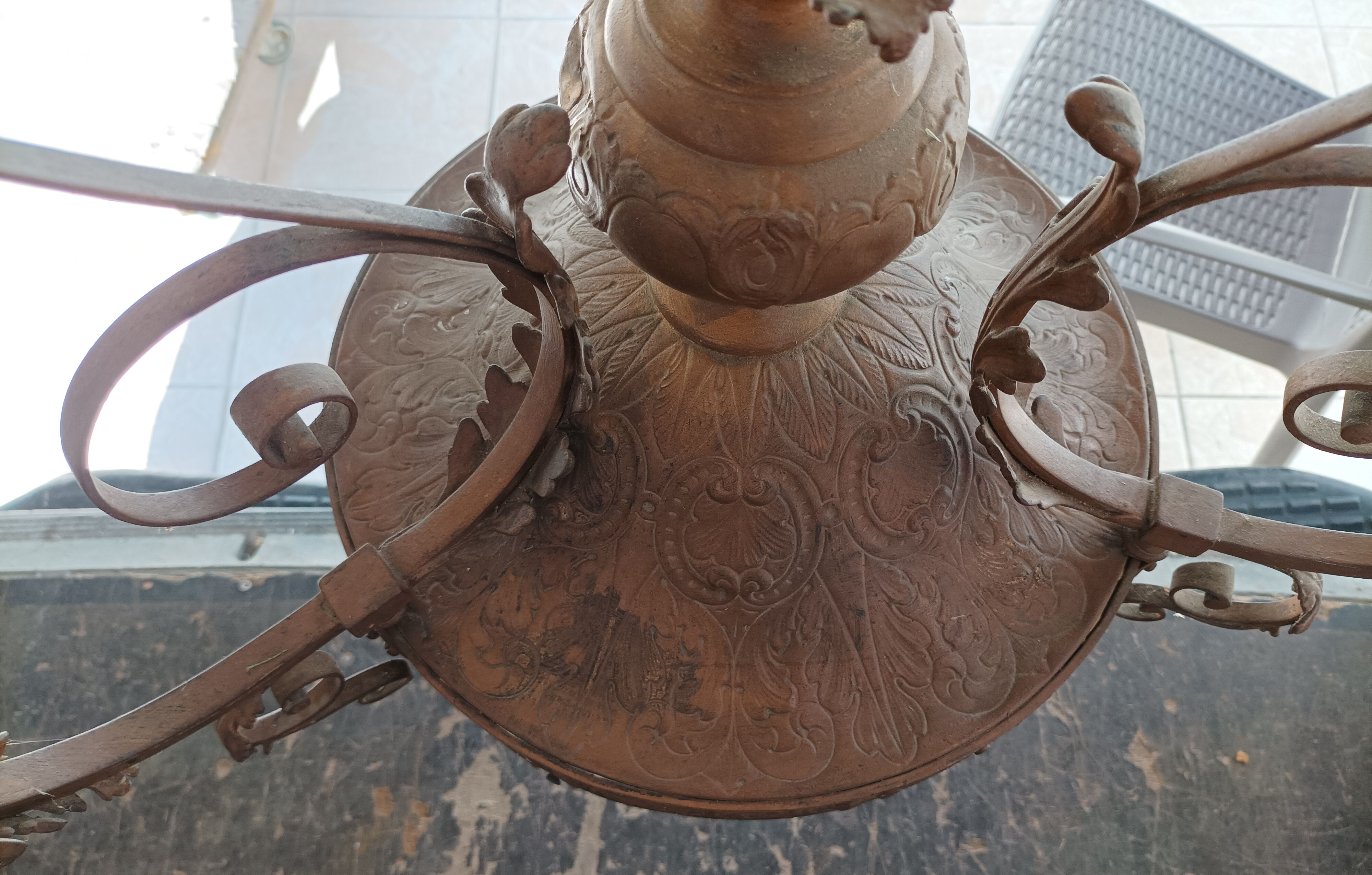 Suspension in brass and bronze Renaissance style