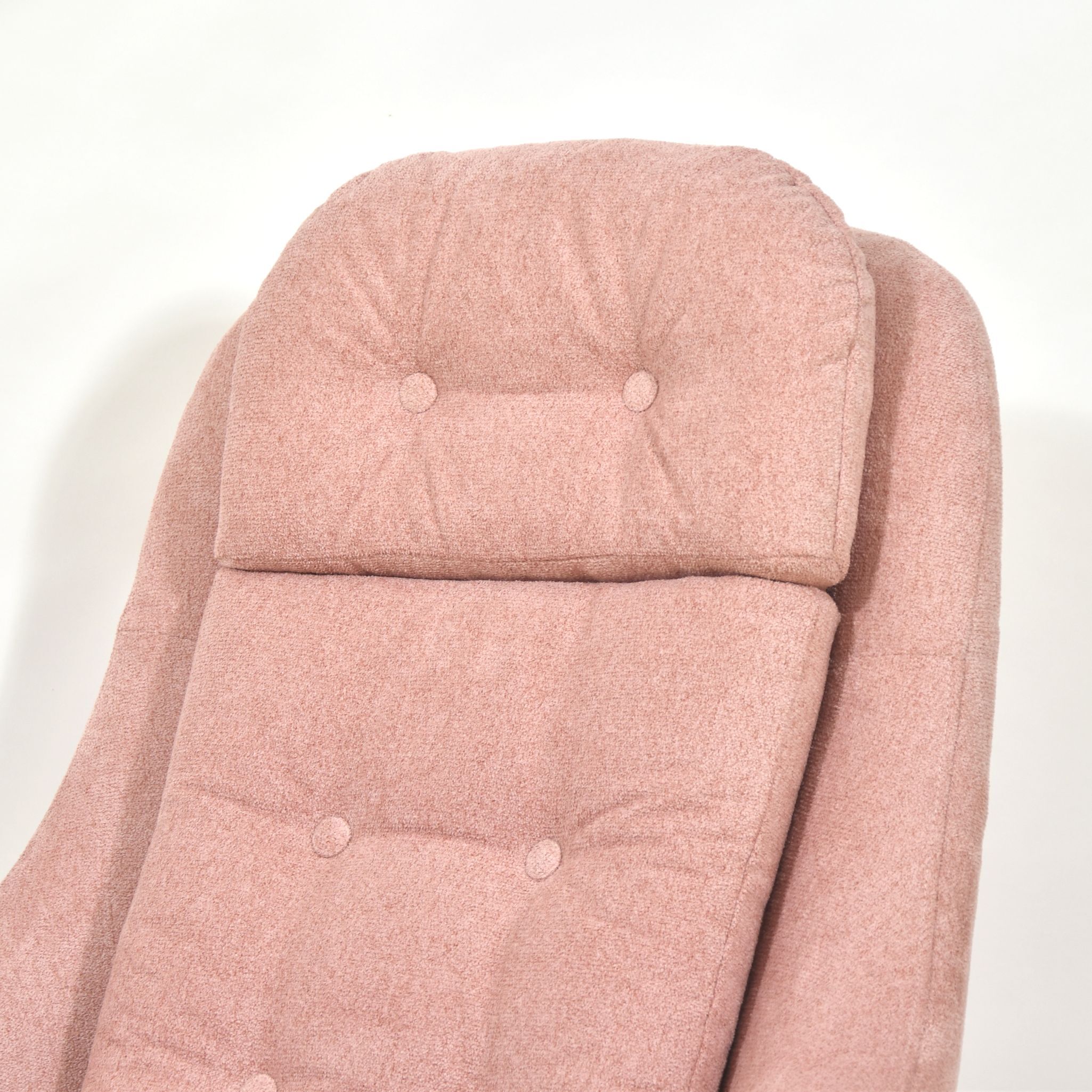 1970s Pink shell armchair