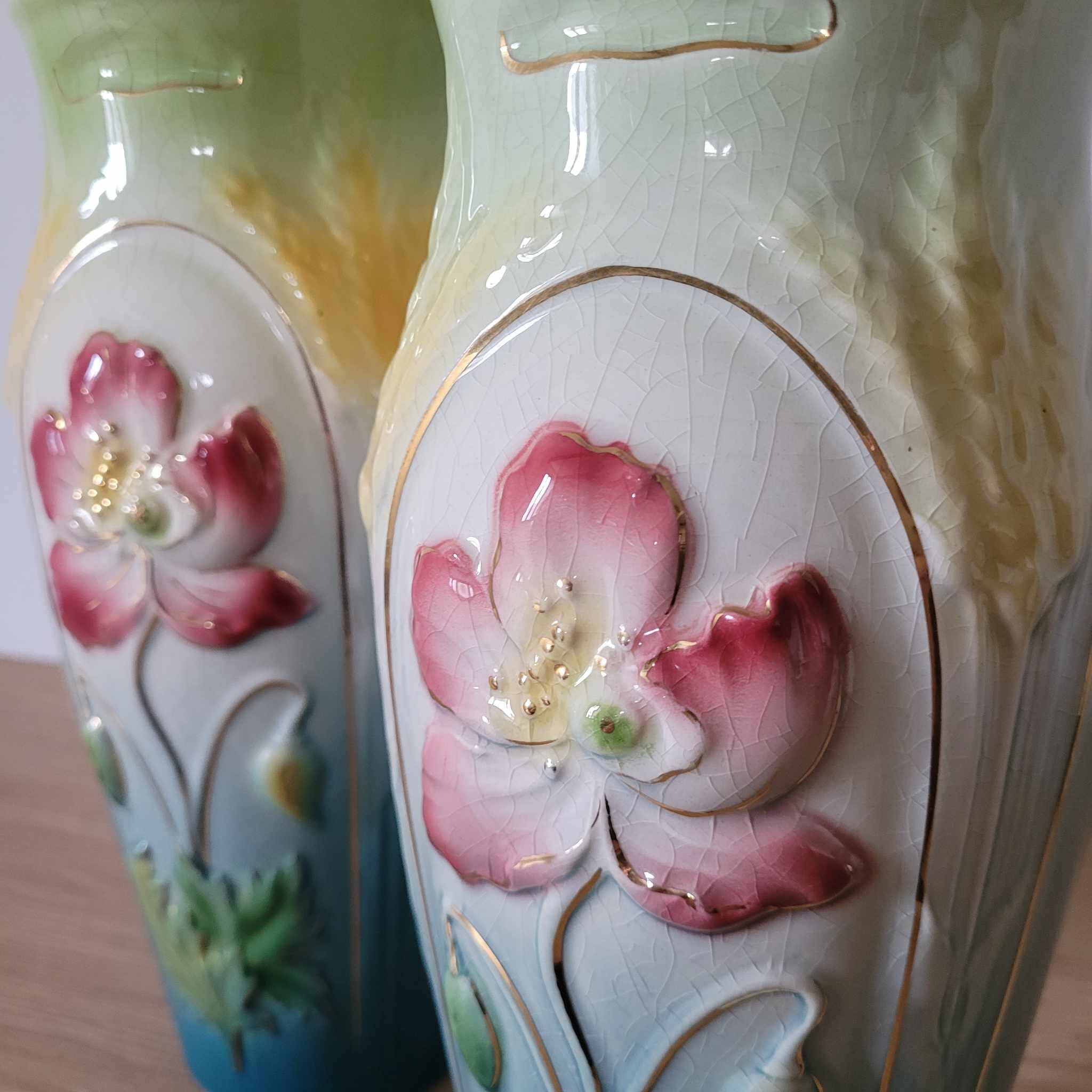 2 vases + Art Nouveau planter signed Gustave de Bruyn