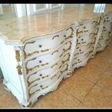 Antique chest of drawers