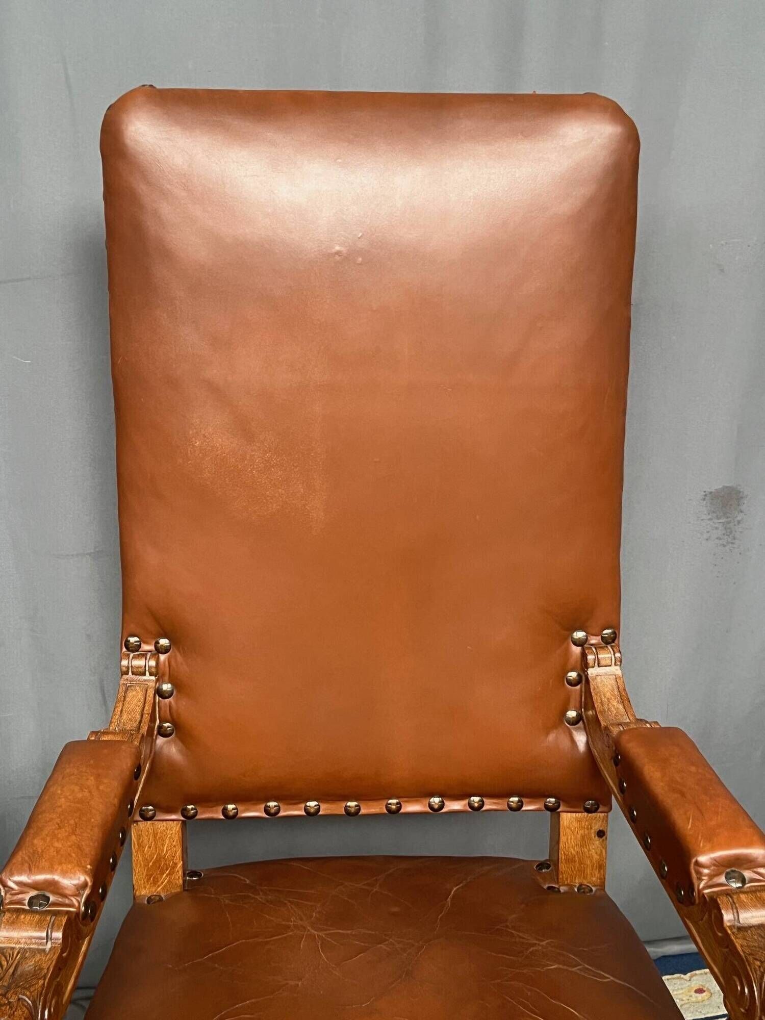 Pair of Renaissance armchairs. Carved solid oak. Holland. Late 19th century.