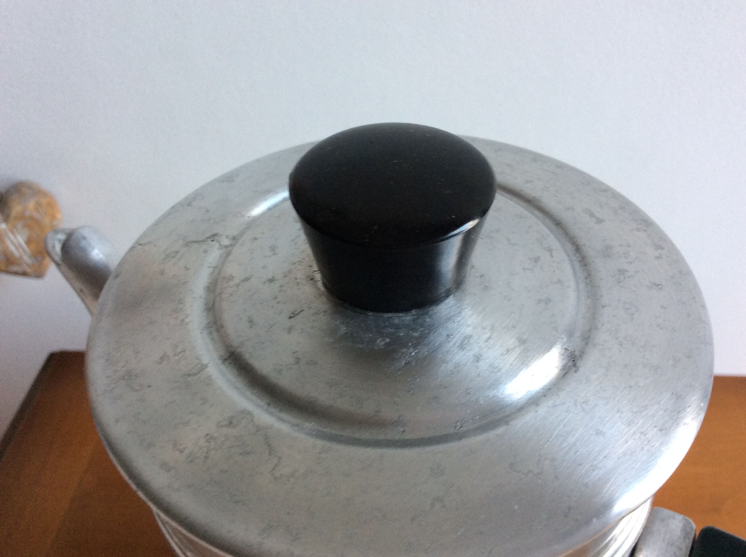 Old complete aluminum coffee maker le trèfle bakelite handle