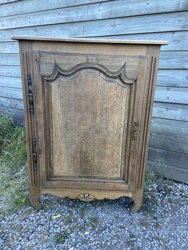 Meuble de coin ancien