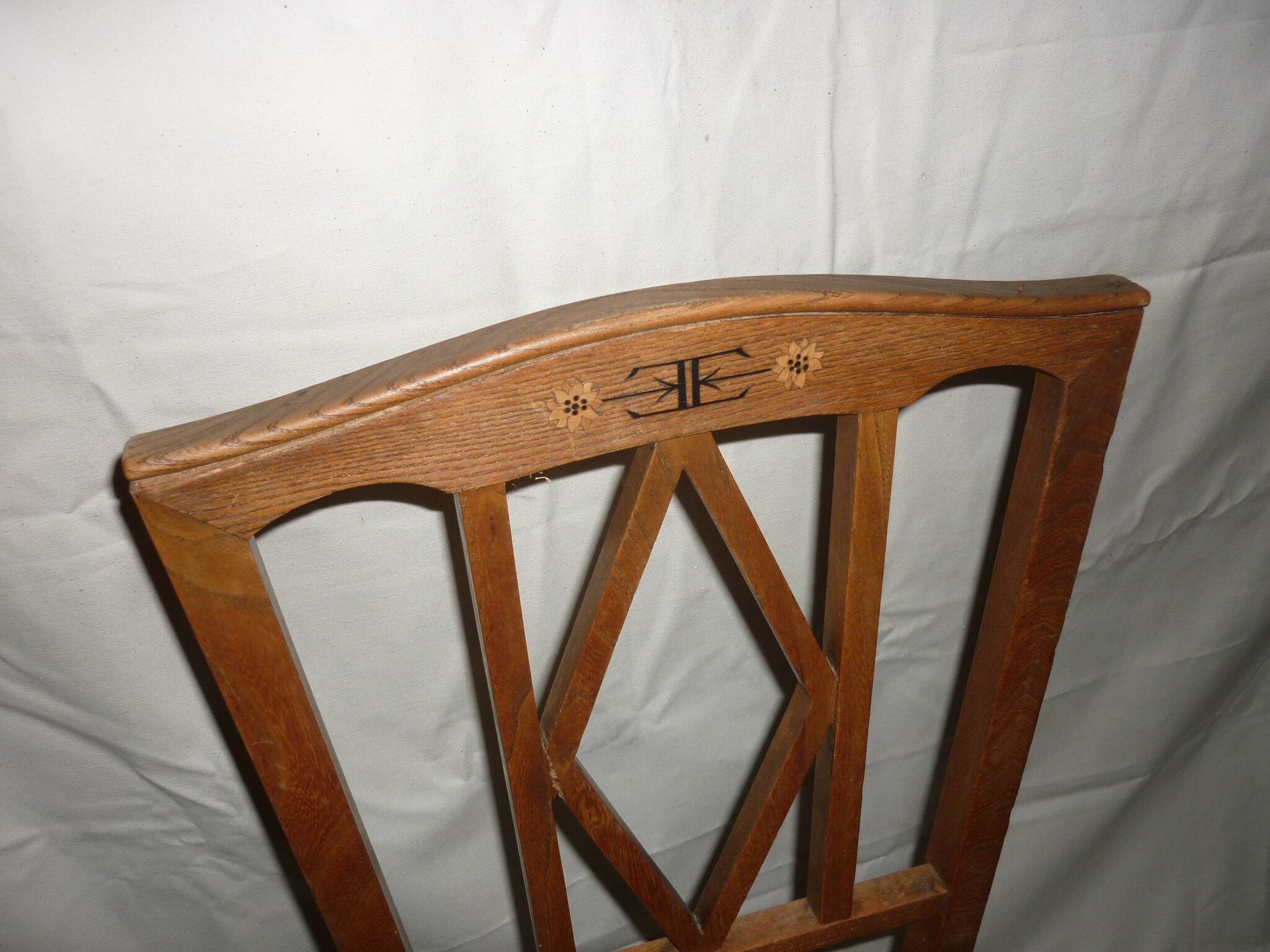 Set chair with small marquetry