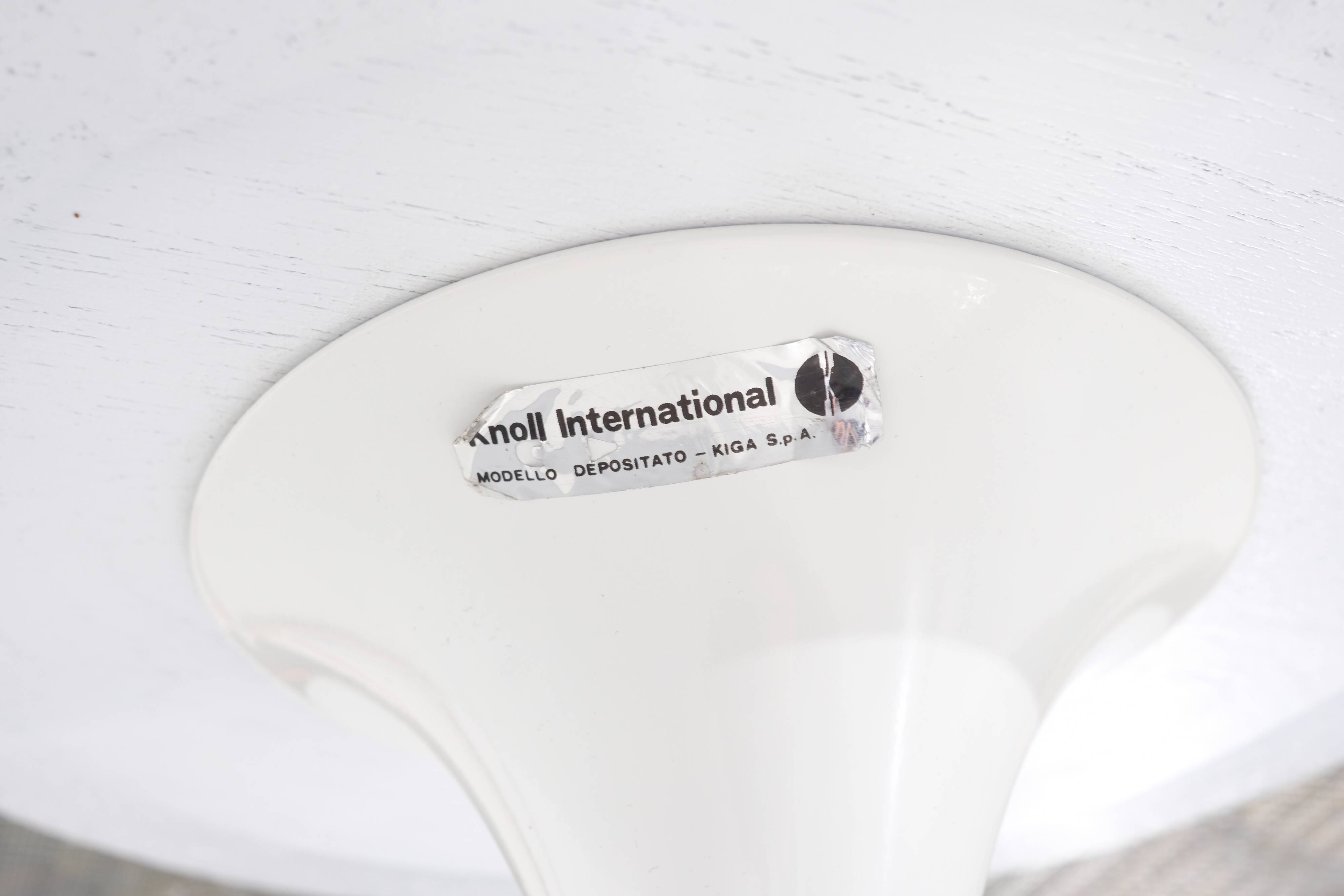 "Tulip" marble coffee table by Eero Saarinen for Knoll, USA.