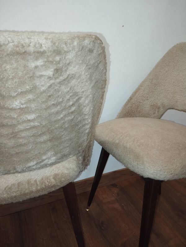 Chaises vintage moumoute beige