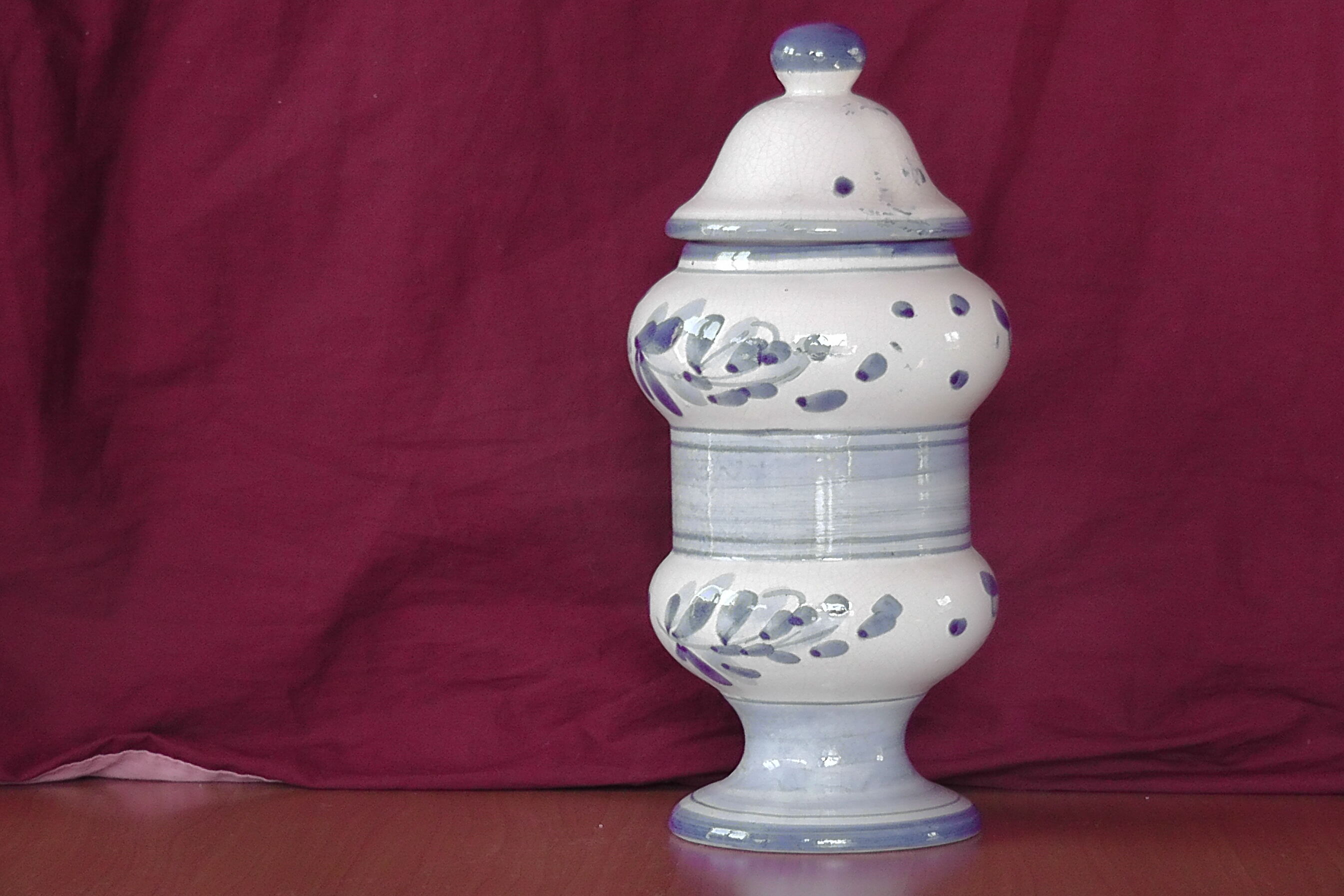Apothecary pot pharmacy
