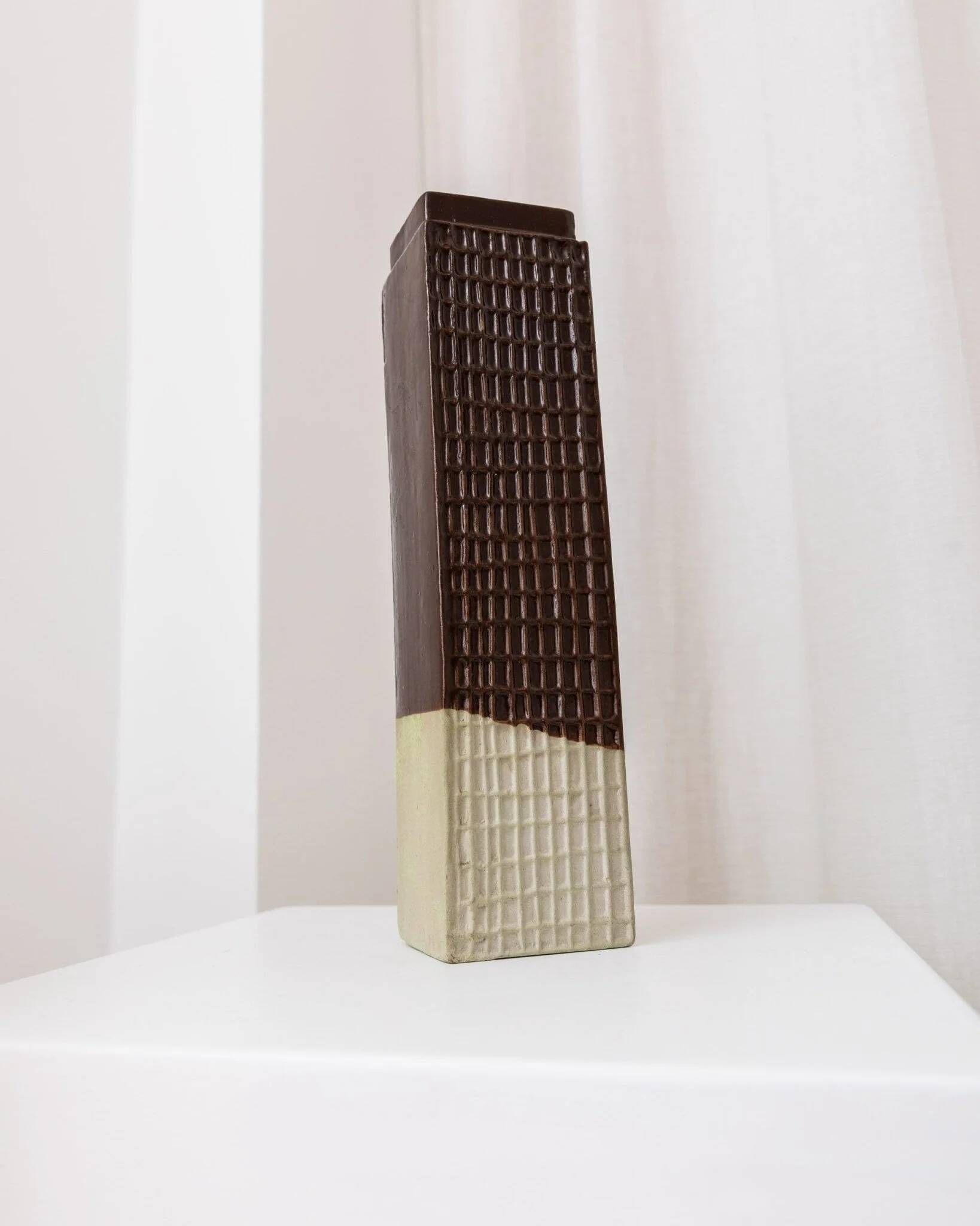 Vintage skyscraper vase - Brown ceramic flower vase - Mid-century Czech design - 1960s