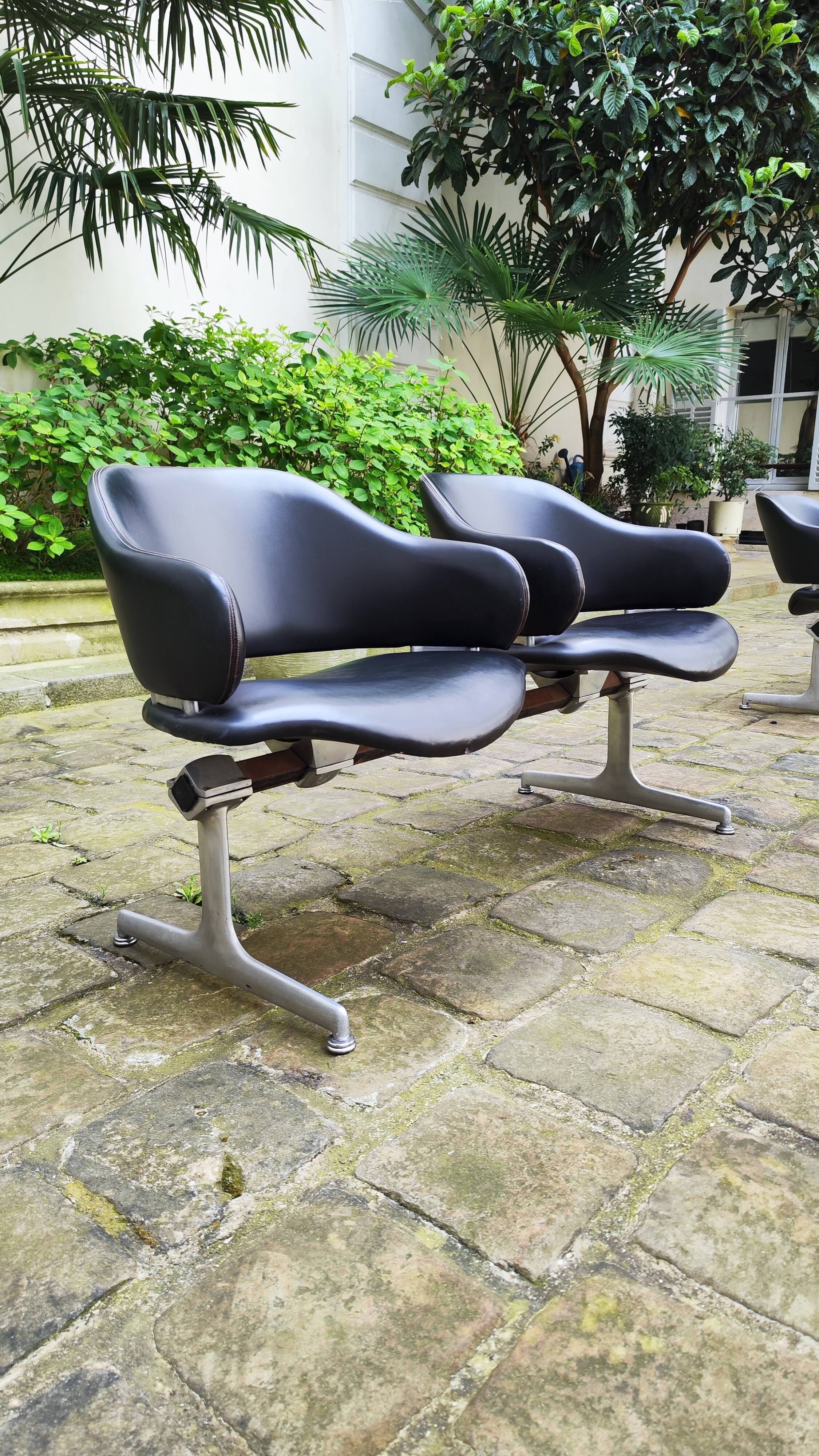 Two Double chairs armchairs leather benches Geoffrey Harcourt Artifort 60s