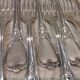12 fourchettes de table metal argente orfevre Ercuis modele dubarry