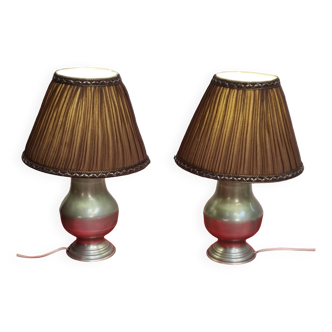 pairs of tin lamps and pleated lampshades h40x26 electricity to super condition standards