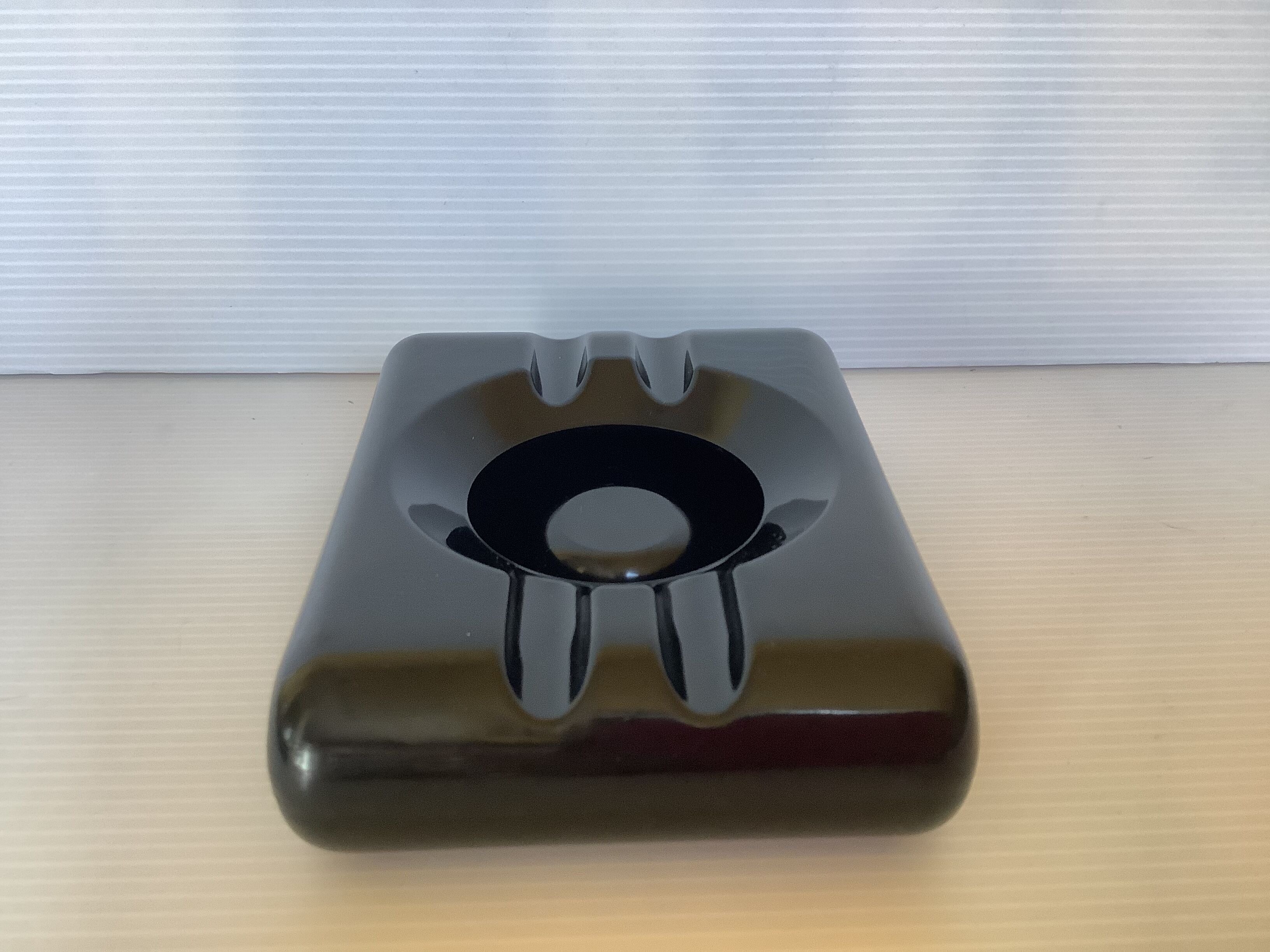 Black ashtray OVP Belgium