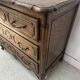 Commode de style Régence en chene sculpté XX siècle