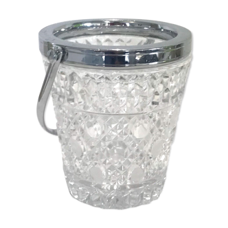 Ice bucket