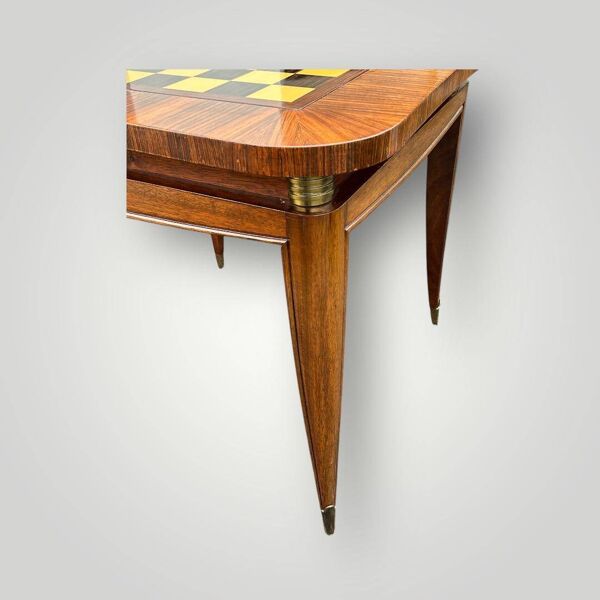 Table à jeu de style art déco en acajou et bois de placage