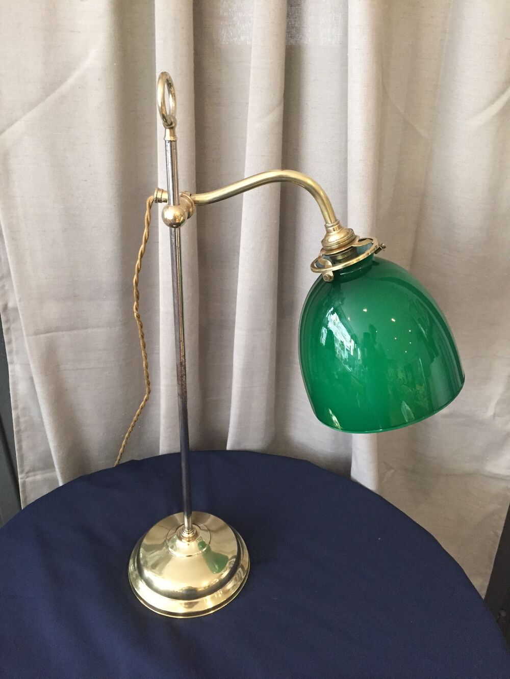 Lampe de bureau lampe d'appoint lampe de lecture quinquet laiton tulipe opaline