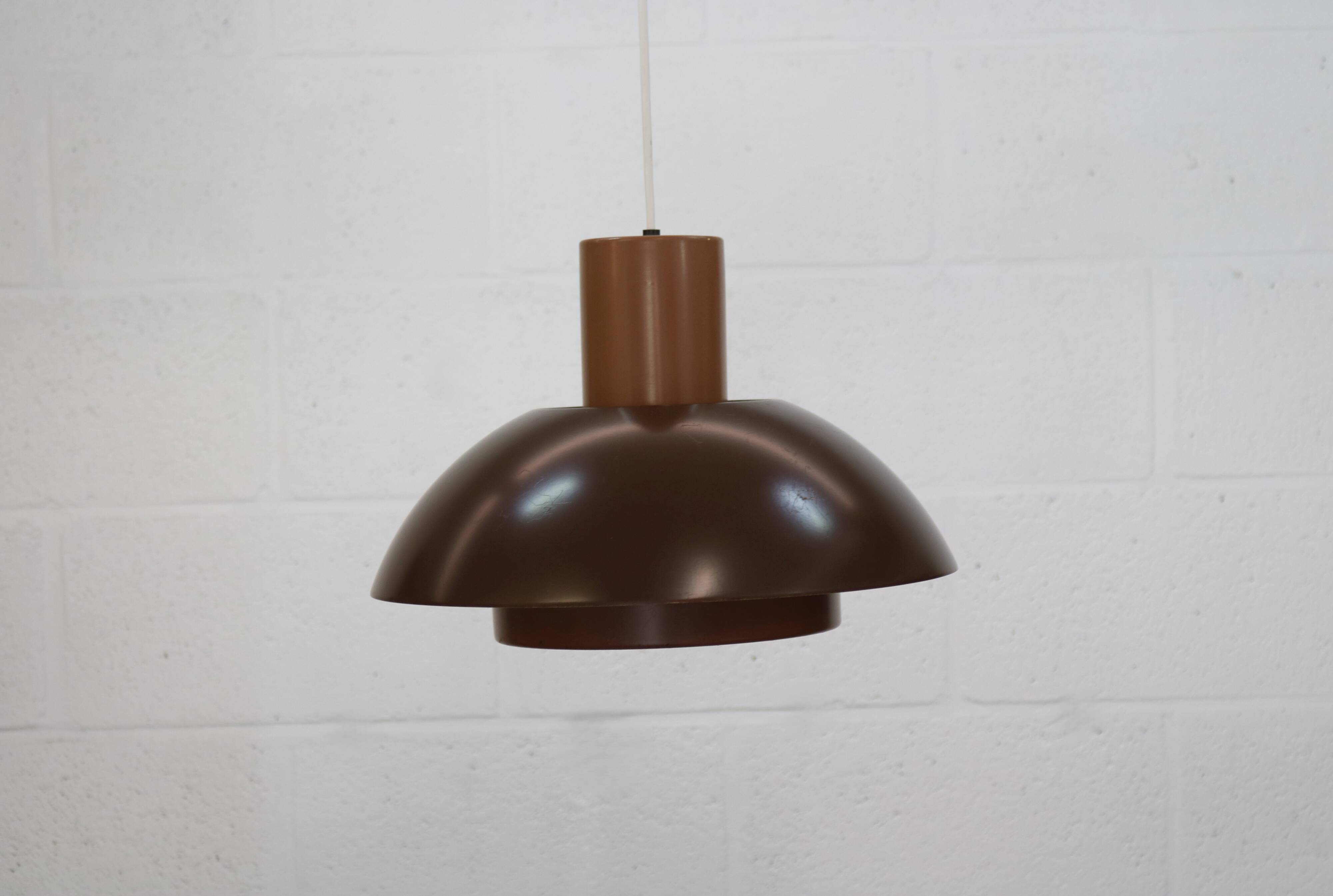 Suspension Lakaj Jo Hammerborg : Suspension moderne danoise, Fog & Morup, années 1970