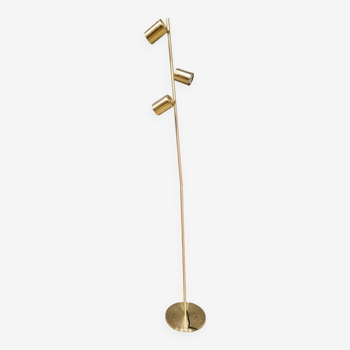 Golden floor lamp with 3 spots