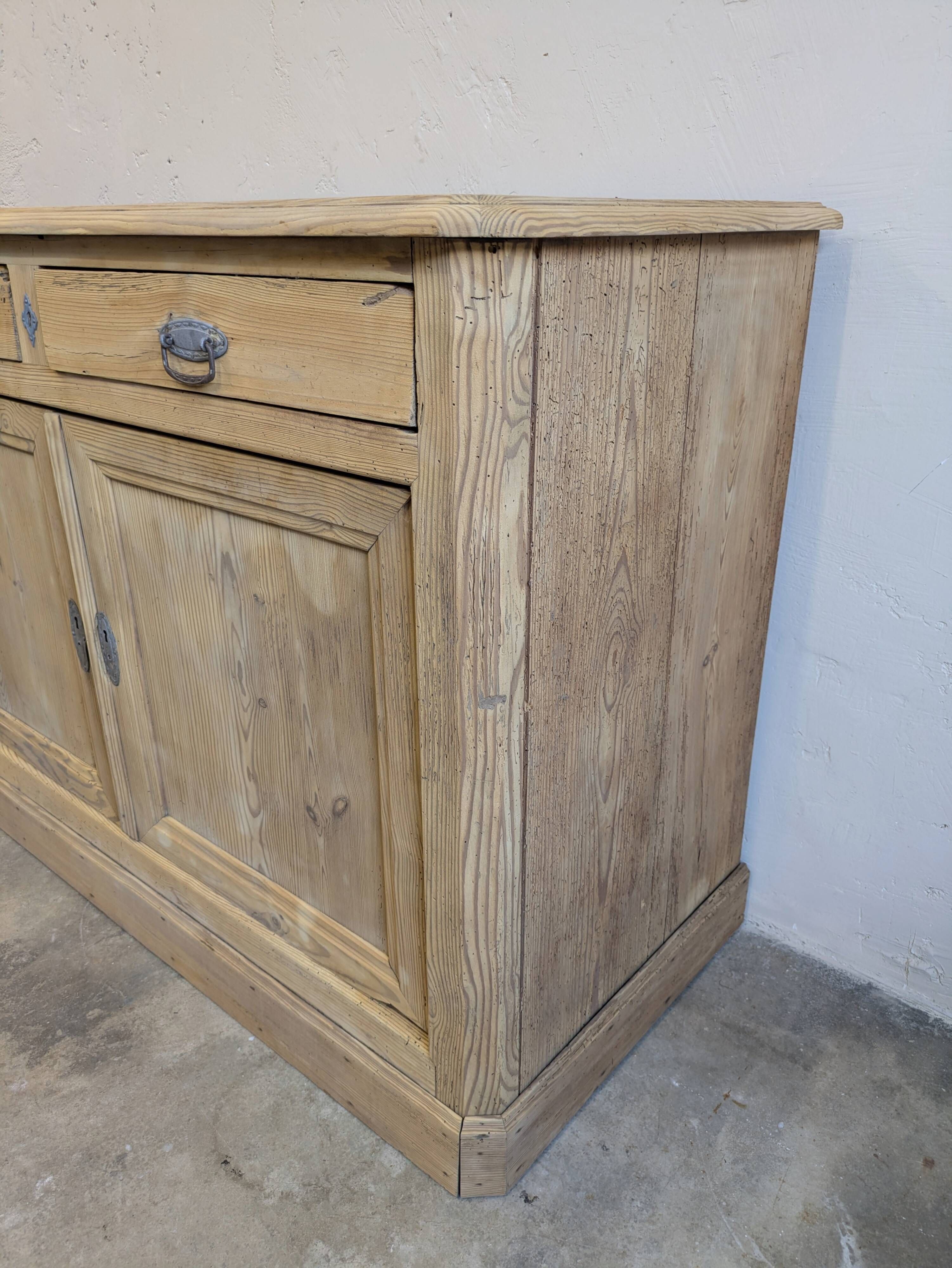 Buffet ancien bois brut