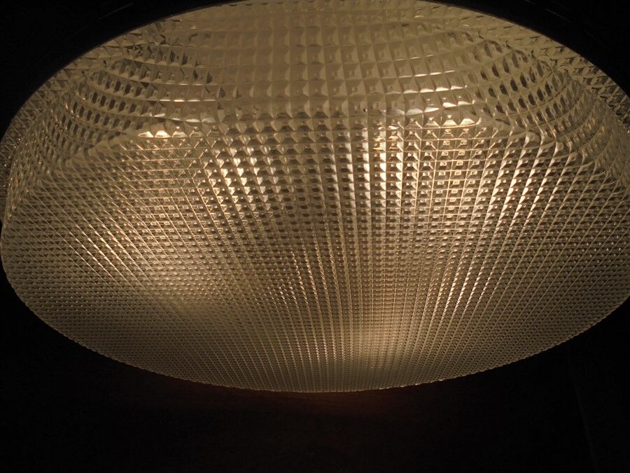 Large UFO suspension