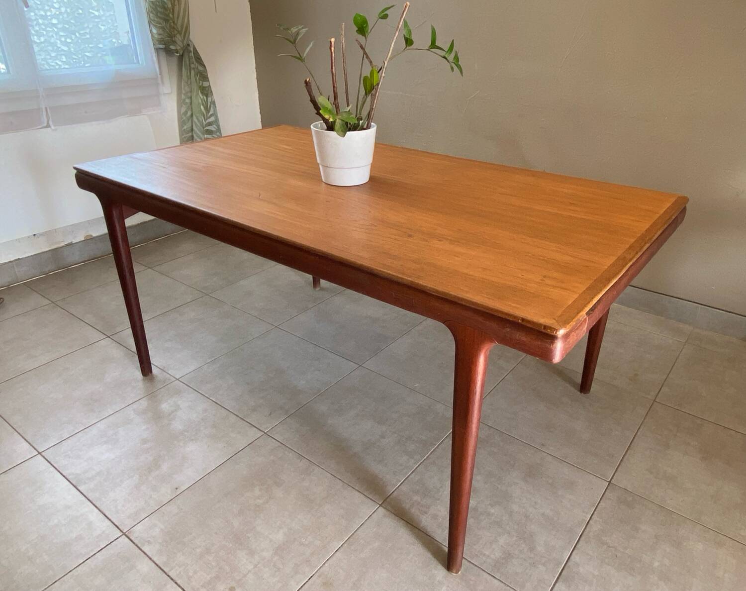 Vintage extendable teak table